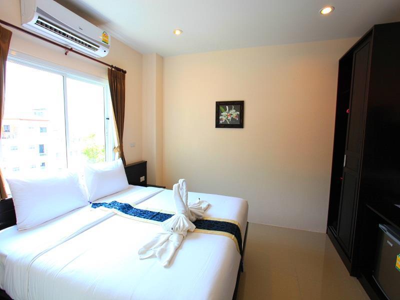 88 Hotel Patong Екстериор снимка