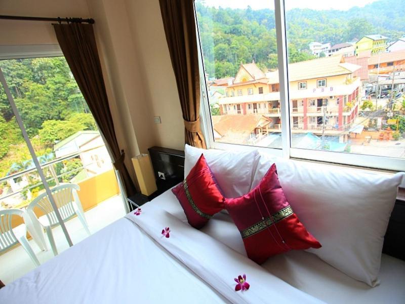 88 Hotel Patong Екстериор снимка