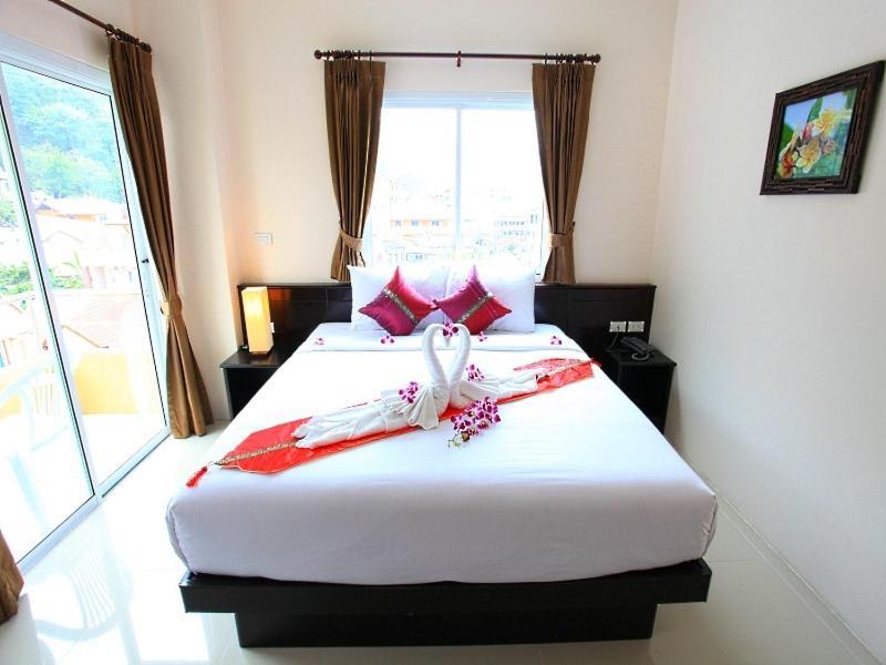 88 Hotel Patong Екстериор снимка
