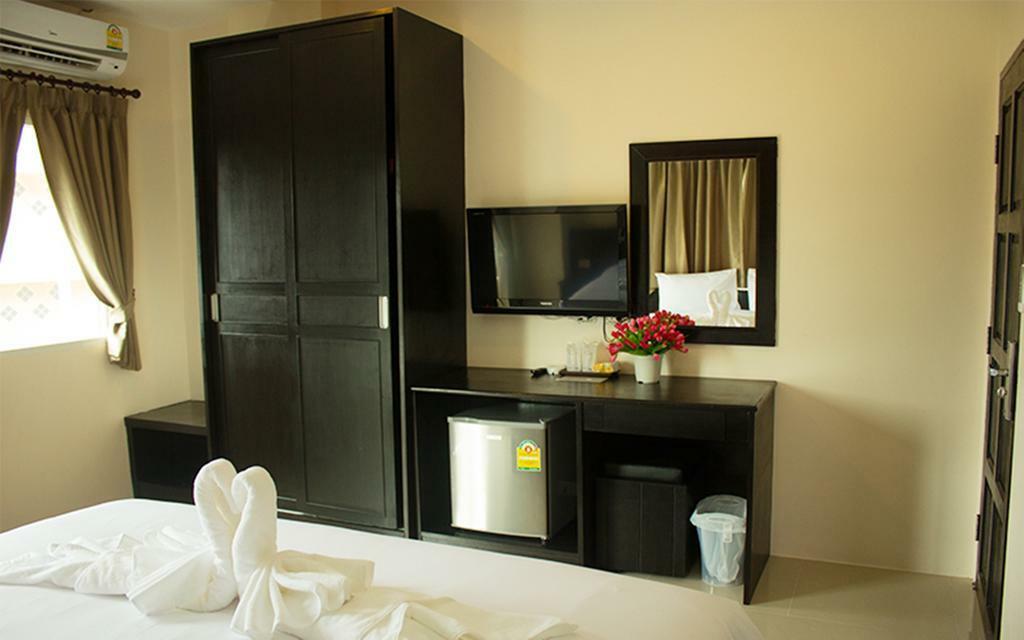 88 Hotel Patong Екстериор снимка
